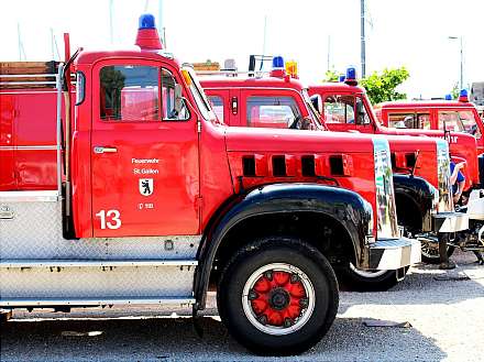 150 Jahre Feuerwehr Hamburg – Fahrzeugausstellung und -korso